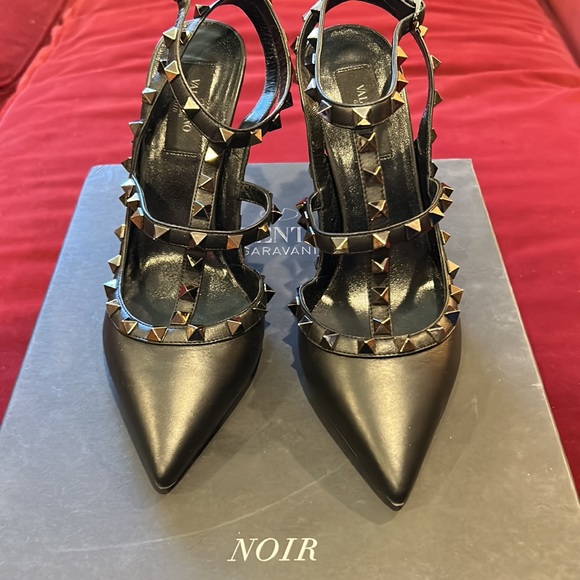 Valentino 4” matte black rock stud with ankle strap sz. 38. - Picture 5 of 9